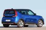 KIA Soul 150 kW (204 CV) e-Drive Monovolumen Neptune Blue / Cherry Black Exterior Posterior-Lateral 5 puertas