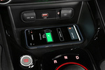 KIA Soul 150 kW (204 CV) e-Drive Monovolumen Interior Recarga inal&aacute;mbrica tel&eacute;fonos 5 puertas