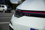 Volkswagen Golf GTI GTI Turismo Blanco Puro Exterior Emblema marca 5 puertas