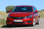 Opel Astra 1.2 Turbo 107 kW (145 CV) Business Elegance Turismo Rojo Incandescente Exterior Frontal-Lateral 5 puertas