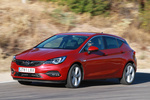 Opel Astra 1.2 Turbo 107 kW (145 CV) Business Elegance Turismo Rojo Incandescente Exterior Frontal-Lateral 5 puertas