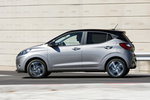Hyundai i10 1.2 MPI 64 kW (84 CV) AT Style Turismo Sleek Silver / Phantom Black Exterior Lateral 5 puertas