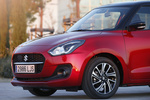 Suzuki Swift 1.2 Mild Hybrid GLX Turismo Rojo Burning Bicolor Exterior Frontal 5 puertas