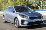 KIA ceed Ceed Tourer PHEV Ceed Tourer PHEV Turismo familiar Lunar Silver con Techo Black Pearl Exterior Lateral-Frontal 5 puertas