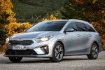 KIA ceed Ceed Tourer PHEV Ceed Tourer PHEV Turismo familiar Lunar Silver con Techo Black Pearl Exterior Frontal-Lateral 5 puertas
