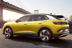 Volkswagen ID.4 150 kW (204 CV) 77 kWh 1st Max Todo terreno Honey Yellow Metalizado Negro Exterior Lateral-Posterior 5 puertas