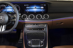 Mercedes-Benz Clase E E 350 AMG Line Turismo Interior Consola Central 4 puertas