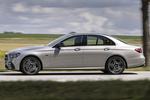 Mercedes-Benz Clase E E 300 e 4MATIC 300 e AMG Line Turismo Plata Mojave Exterior Lateral 4 puertas