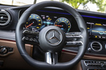 Mercedes-Benz Clase E E 300 e 4MATIC 300 e AMG Line Turismo Interior Volante 4 puertas