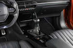 Peugeot 2008 PureTech 130 S/S GT Line Todo terreno Interior Consola Central 5 puertas