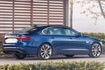 Jaguar XF Gama XF R-Dynamic Turismo Azul Bluefire Exterior Posterior-Lateral 4 puertas