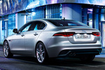 Jaguar XE Gama XE R-Dynamic Turismo Eiger Grey Exterior Lateral-Posterior 4 puertas