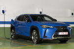 Lexus UX 300e Electric Electric Luxury Todo terreno Azul Zafiro Exterior Toma de recarga 5 puertas