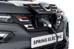 Dacia Spring Electric 45 (33 kW) Comfort Plus Todo terreno Negro Magma Exterior Detalle 5 puertas