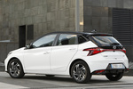 Hyundai i20 1.0 T-GDi 73,5 kW (100 CV) 48V Tecno Turismo Polar White Exterior Lateral-Posterior 5 puertas