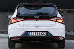 Hyundai i20 1.0 T-GDi 73,5 kW (100 CV) 48V Tecno Turismo Polar White Exterior Posterior 5 puertas