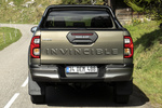 Toyota Hilux Gama Hilux Doble Cabina Invincible Pick up Bronce Oliva Exterior Posterior 4 puertas