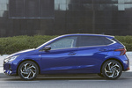 Hyundai i20 1.0 T-GDi 88,2 kW (120 CV) 7DCT 48V Stylux Turismo Intense Blue Exterior Lateral 5 puertas