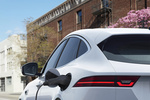 Jaguar E-PACE P300e Gama E-PACE PHEV Todo terreno Exterior Toma de recarga 5 puertas
