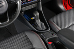 Toyota Yaris 120H Style Premiere Edition Turismo Interior Consola Central 5 puertas