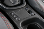 Toyota Yaris 120H Style Premiere Edition Turismo Interior Mandos salpicadero 5 puertas