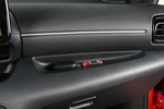 Toyota Yaris 120H Style Premiere Edition Turismo Interior Guantera y recept&aacute;culo 5 puertas