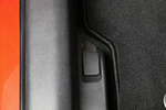 Toyota Yaris 120H Style Premiere Edition Turismo Interior Mando apertura dep&oacute;sito 5 puertas