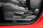 Toyota Yaris 120H Style Premiere Edition Turismo Interior Mandos regulaci&oacute;n asientos 5 puertas