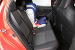 Toyota Yaris 120H Style Premiere Edition Turismo Interior Silla infantil 5 puertas