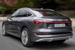 Audi e-tron Sportback 55 quattro Sportback S line Todo terreno Gris Daytona efecto perla Exterior Lateral-Posterior 5 puertas