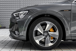Audi e-tron Sportback 55 quattro Sportback S line Todo terreno Gris Daytona efecto perla Exterior Llanta 5 puertas