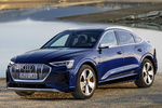 Audi e-tron Sportback 55 quattro Sportback S line Todo terreno Azul Navarra metalizado Exterior Frontal-Lateral 5 puertas