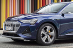 Audi e-tron Sportback 55 quattro Sportback S line Todo terreno Azul Navarra metalizado Exterior Frontal 5 puertas