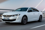 Peugeot 508 Hybrid 225 e-EAT8 Hybrid GT Turismo Blanco Nacarado Exterior Frontal-Lateral 5 puertas