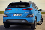Hyundai Kona Gama Kona Electric Electric Tecno 2C Todo terreno Dive in Jeju / Black Exterior Posterior-Lateral 5 puertas