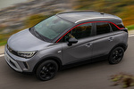 Opel Crossland Gama Crossland GS Line Monovolumen Gris Himalaya con Techo Bitono Negro Exterior Cenital-Frontal-Lateral 5 puertas