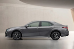 Toyota Camry Electric Hybrid Luxury Turismo Gris Metalizado Exterior Lateral 4 puertas