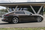 Porsche Panamera Panamera 4 Panamera 4 Turismo Truffle Brown Metallic Exterior Posterior-Lateral 5 puertas