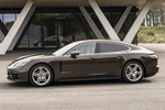 Porsche Panamera Panamera 4 Panamera 4 Turismo Truffle Brown Metallic Exterior Lateral 5 puertas