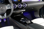 Mercedes-Benz Clase A A 250 e Sedan Sed&aacute;n AMG Line Turismo Interior Consola Central 4 puertas