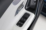 Mercedes-Benz Clase A A 250 e Sedan Sed&aacute;n AMG Line Turismo Interior Mandos puerta 4 puertas