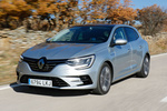 Renault M&eacute;gane TCe 103 kW (140 CV) EDC GPF Zen Turismo Gris Highland Exterior Frontal-Lateral 5 puertas