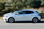 Renault M&eacute;gane TCe 103 kW (140 CV) EDC GPF Zen Turismo Gris Highland Exterior Lateral 5 puertas