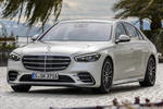 Mercedes-Benz Clase S 500 4MATIC AMG Line Turismo Designo Diamond White Bright Exterior Frontal-Lateral 4 puertas