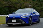 Toyota Mirai Versi&oacute;n con volante a la derecha Gama Mirai Turismo Exterior Lateral-Frontal 4 puertas