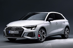 Audi A3 45 TFSIe 180 kW (245 CV) S tronic 6 vel. Sportback Black line Competition Turismo Blanco Ibis Exterior Frontal-Lateral 5 puertas