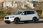 BMW iX3 Impressive Impressive Todo terreno Mineralweiss metalizado Exterior Frontal-Lateral 5 puertas