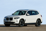 BMW iX3 Impressive Impressive Todo terreno Mineralweiss metalizado Exterior Frontal-Lateral 5 puertas