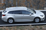 Suzuki Swace 1.8 Hybrid GLX Turismo familiar Plata Precious Exterior Cenital-Lateral 5 puertas
