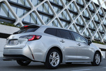 Suzuki Swace 1.8 Hybrid GLX Turismo familiar Plata Precious Exterior Posterior-Lateral 5 puertas